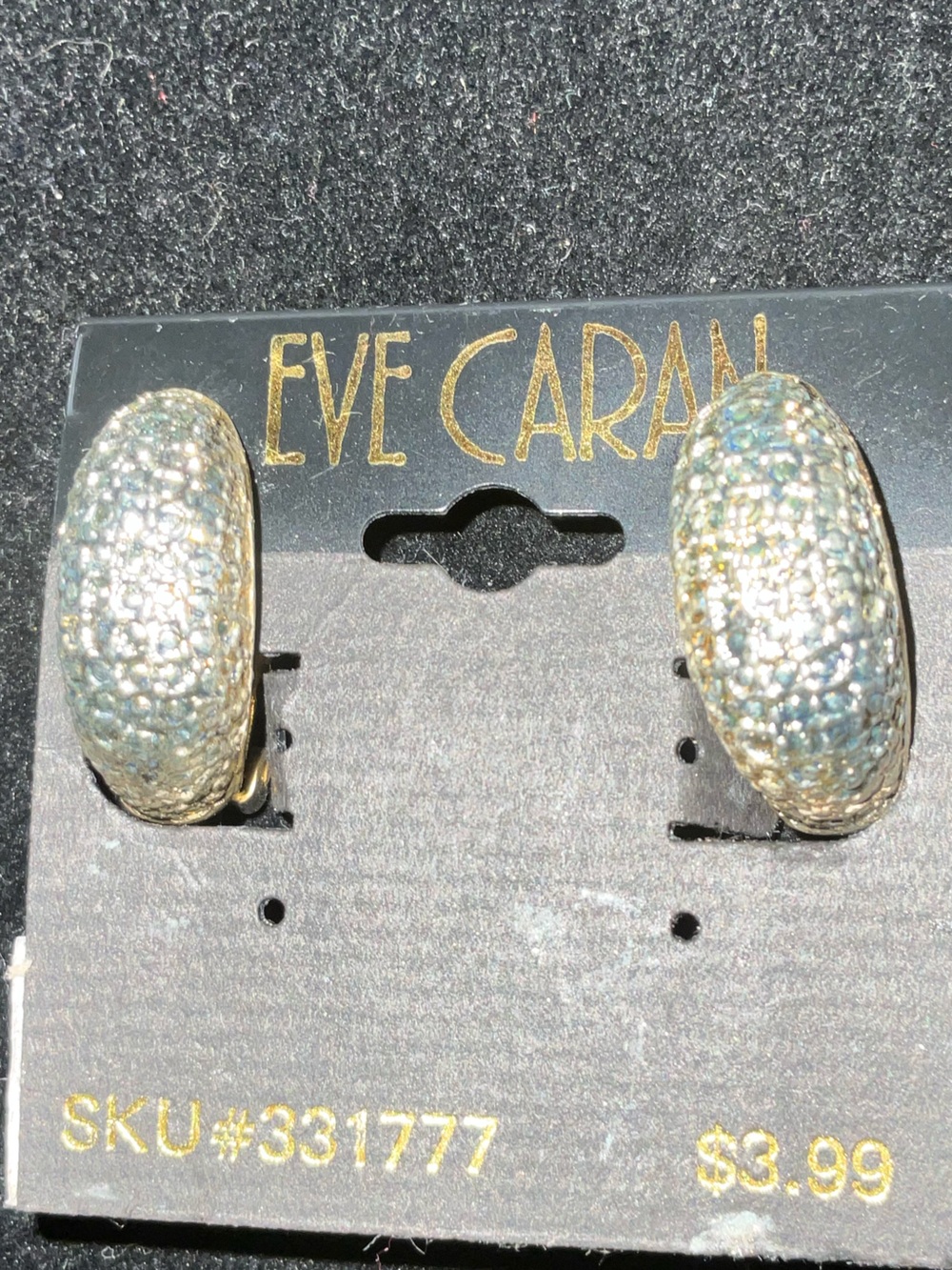 Eve Carson 1980 clip-on earrings iridescent finish.
Dome shape shimmer. NOS